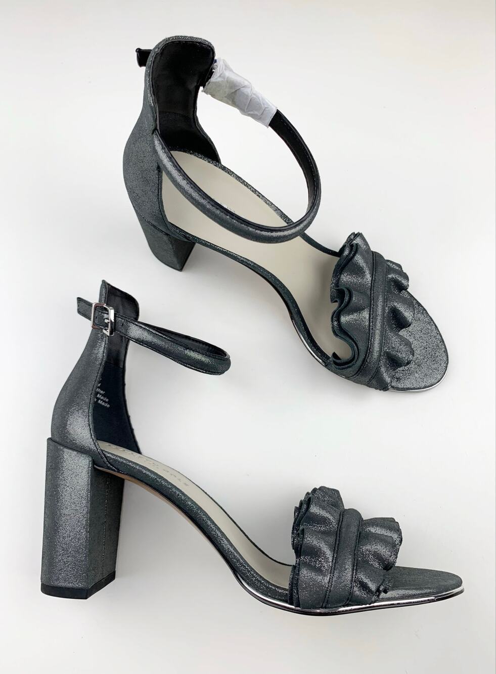 Kenneth Cole Langley Sandals Heels Silver Grey Ankle Strap Suede Women's 7.5